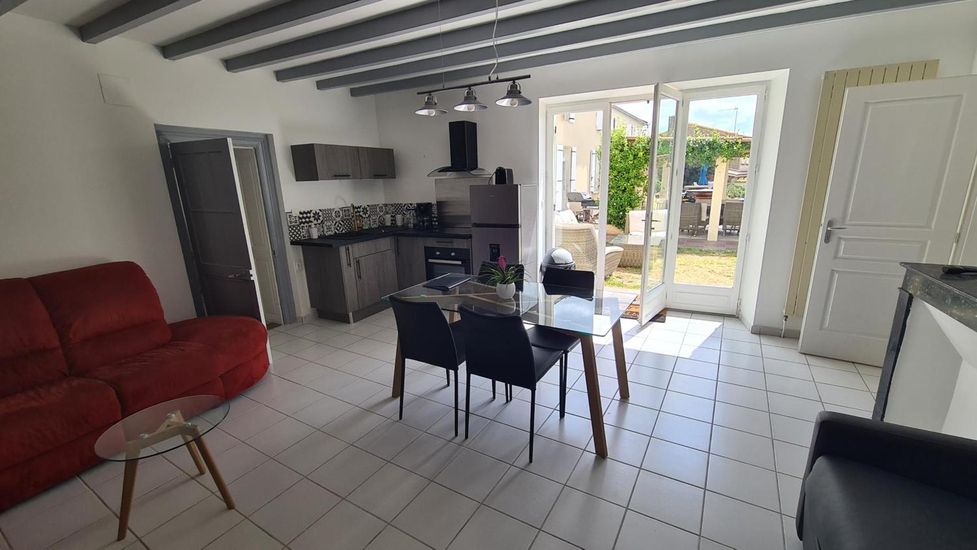Gites De 2 A 11 Personnes Au Domaine D'Usson Echebrune エクステリア 写真
